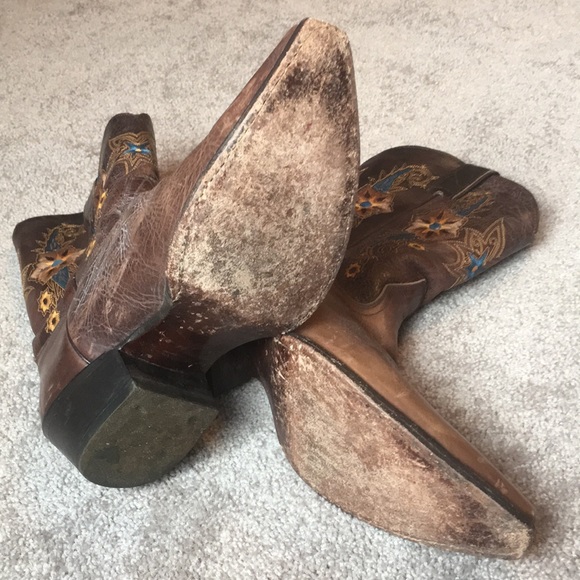 Good ol’ cowgirl boots - Picture 7 of 7